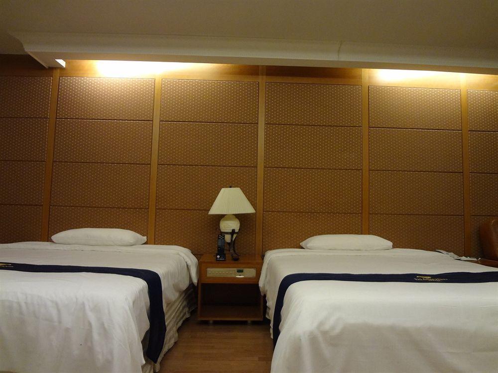 Diamond Tourist Hotel ปูซาน ภายนอก รูปภาพ