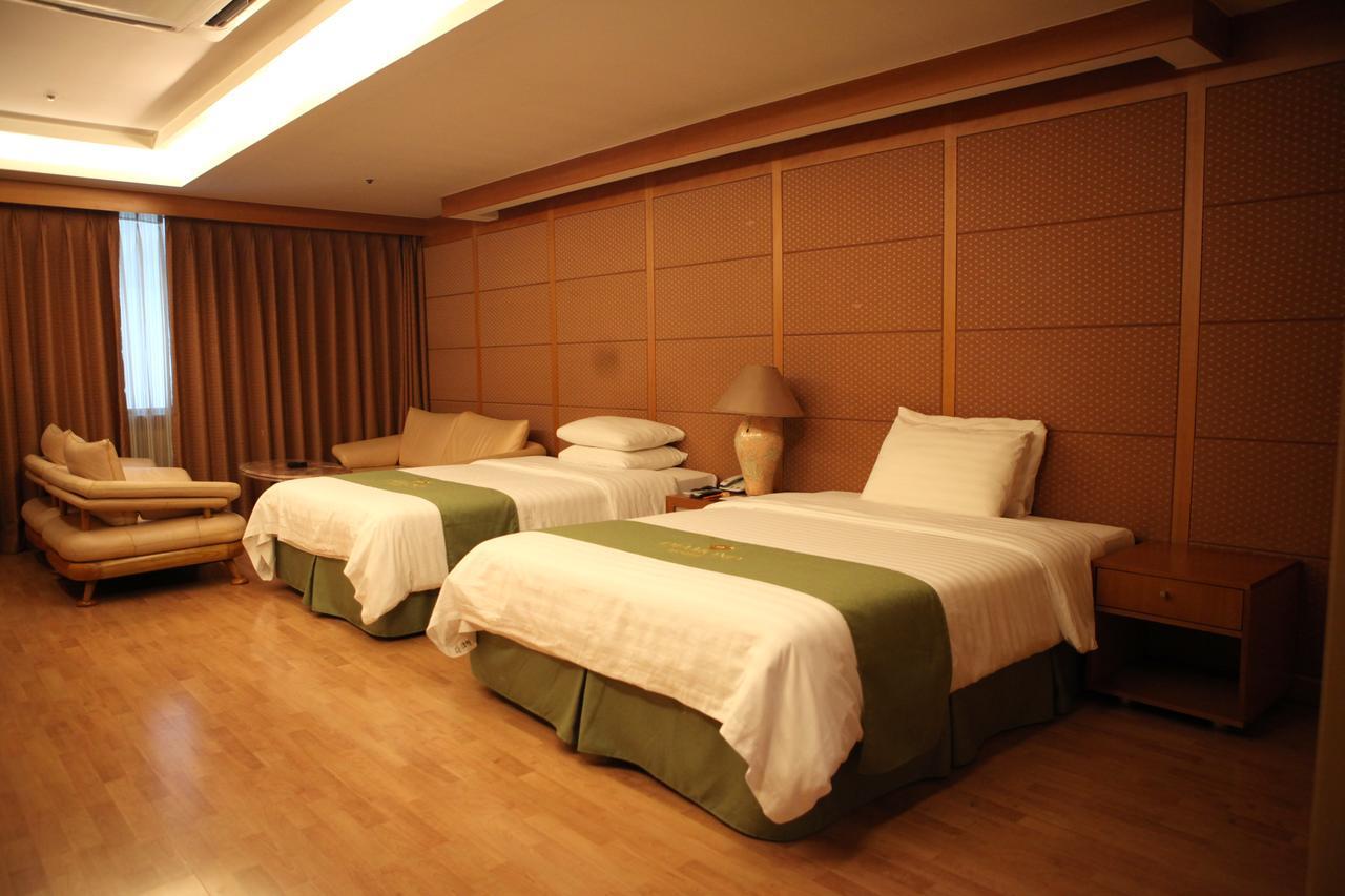 Diamond Tourist Hotel ปูซาน ภายนอก รูปภาพ