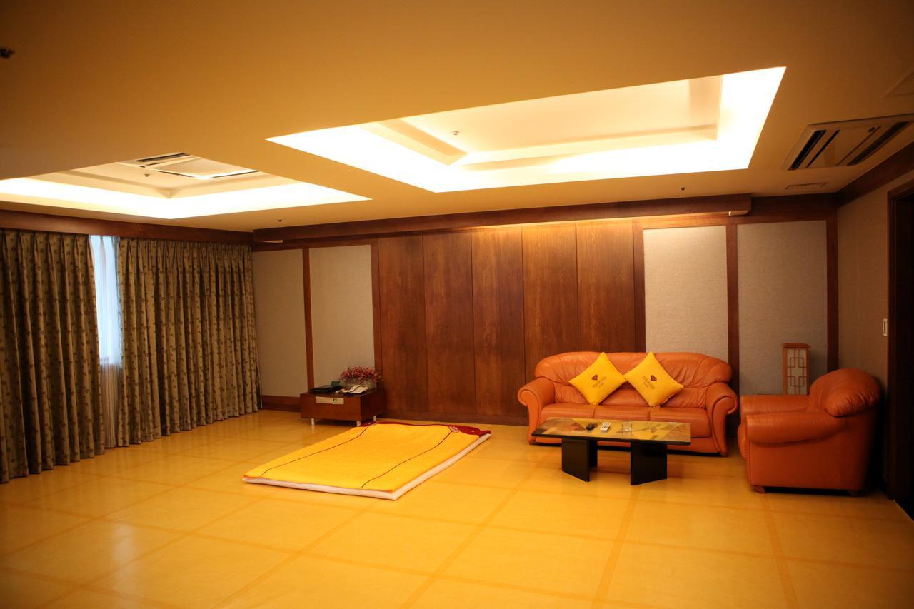 Diamond Tourist Hotel ปูซาน ภายนอก รูปภาพ